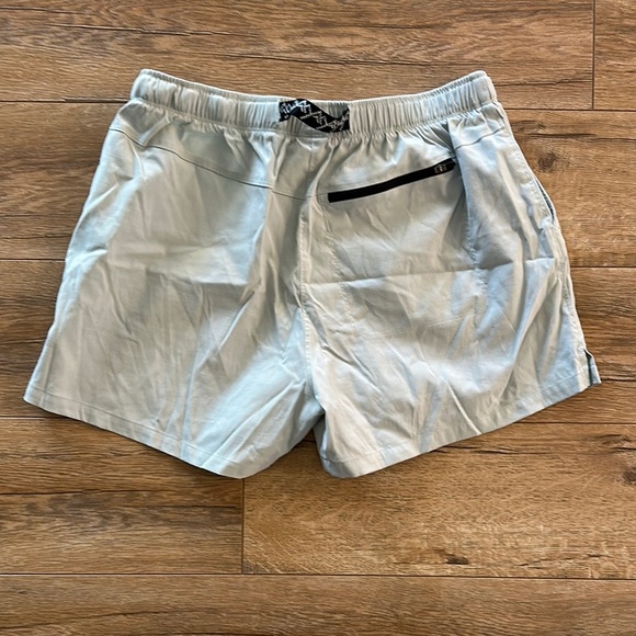 The North Face Light Blue Women’s Shorts Size Large - Picture 4 of 5